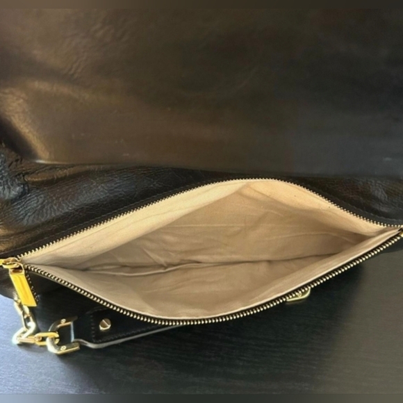 EUC Tory Burch Black Shoulder Bag/Clutch w/Tory Logo - Picture 4 of 4